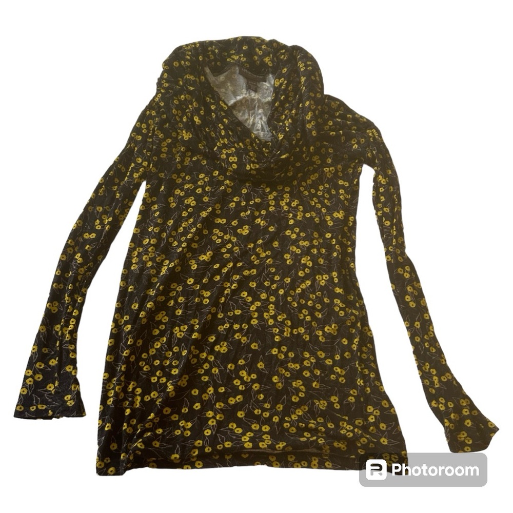 A pea in the pod cowl turtleneck yellow black floral print long sleeve top